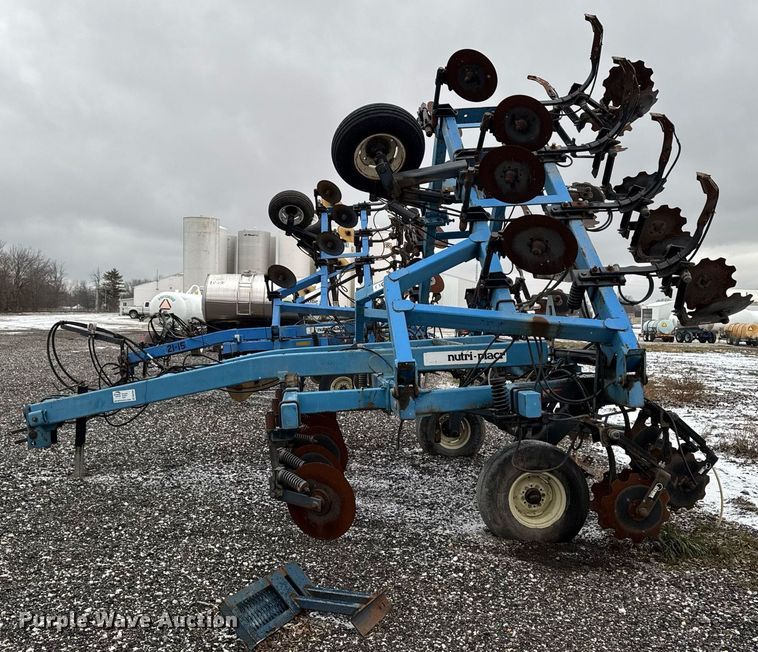 image for item DW2454 DMI Nutri-Placr 4300 NH3 applicator