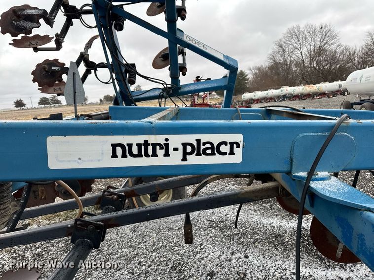 image for item DW2454 DMI Nutri-Placr 4300 NH3 applicator