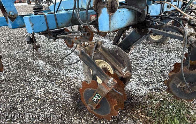 image for item DW2454 DMI Nutri-Placr 4300 NH3 applicator