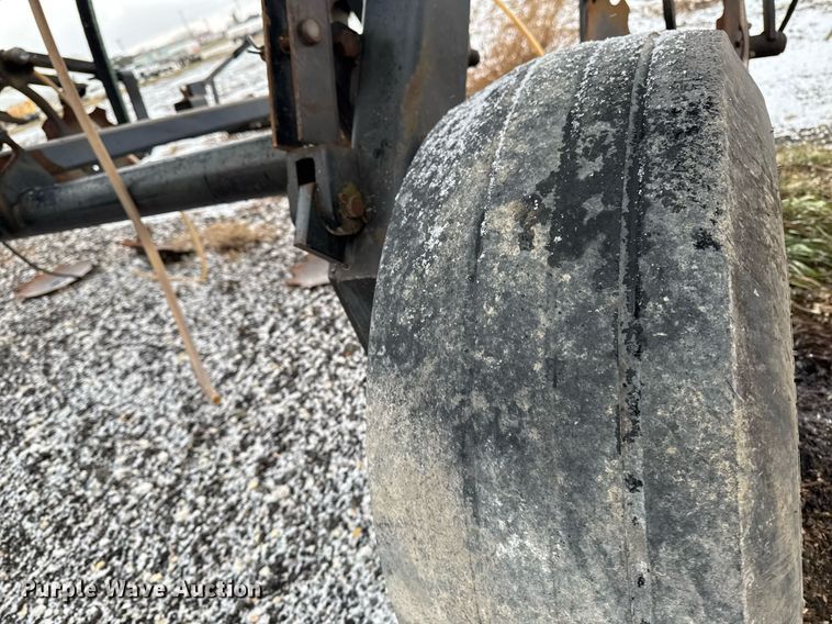 image for item DW2454 DMI Nutri-Placr 4300 NH3 applicator