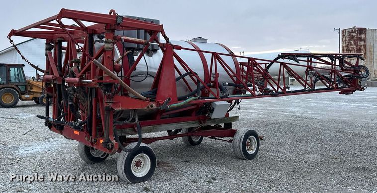 image for item DW2457 Case IH 610 liquid sprayer bed