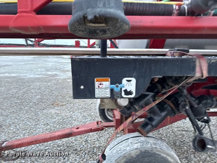image for item DW2457 Case IH 610 liquid sprayer bed