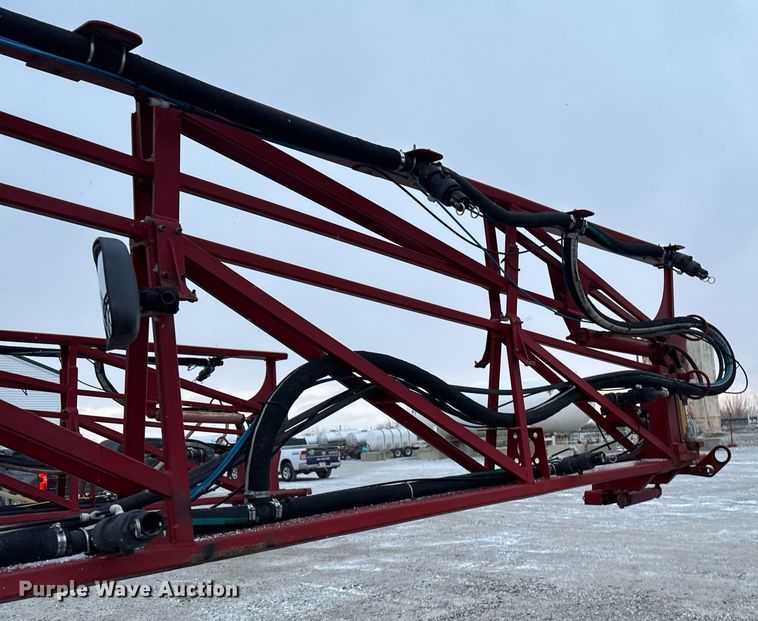 image for item DW2457 Case IH 610 liquid sprayer bed