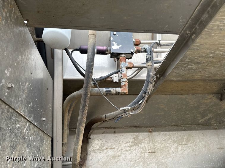 image for item DW2459 Case IH FLX4510 spreader