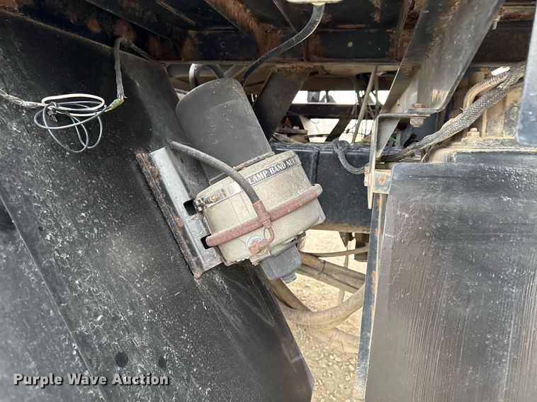 image for item DW2459 Case IH FLX4510 spreader