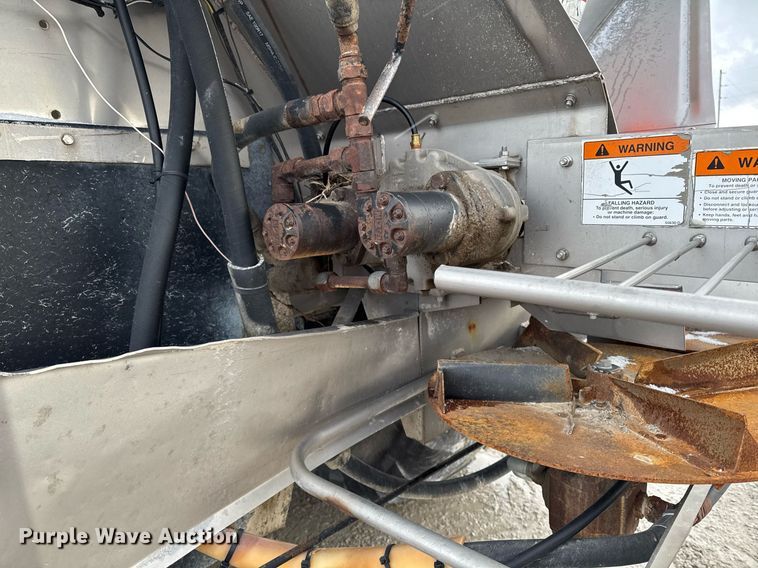 image for item DW2459 Case IH FLX4510 spreader