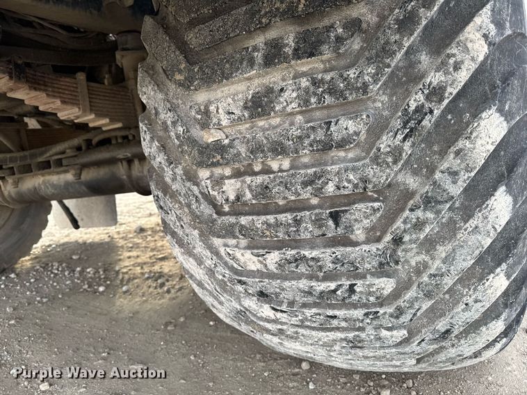 image for item DW2459 Case IH FLX4510 spreader