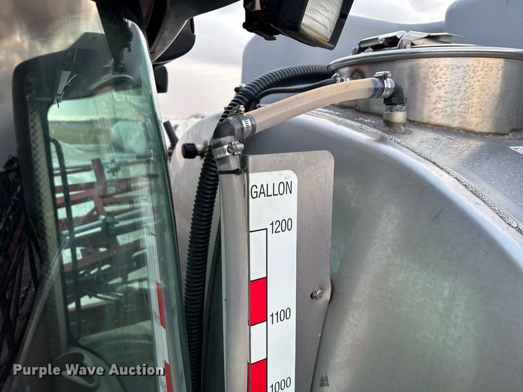 image for item DW2460 2014 Case IH Patriot 4430 sprayer