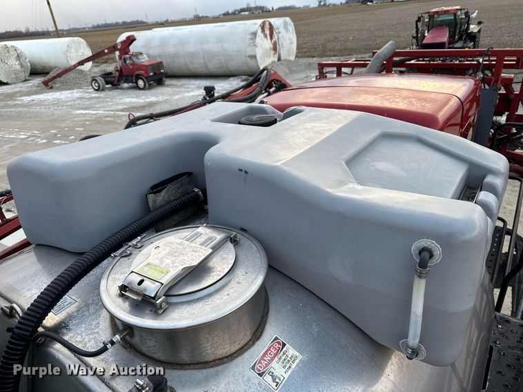 image for item DW2460 2014 Case IH Patriot 4430 sprayer