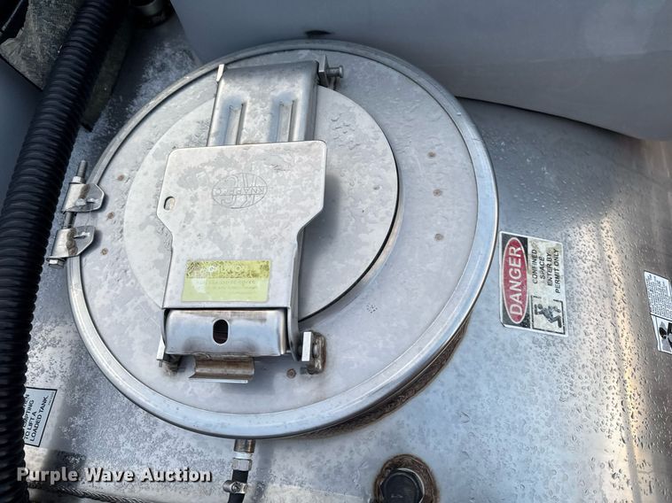 image for item DW2460 2014 Case IH Patriot 4430 sprayer