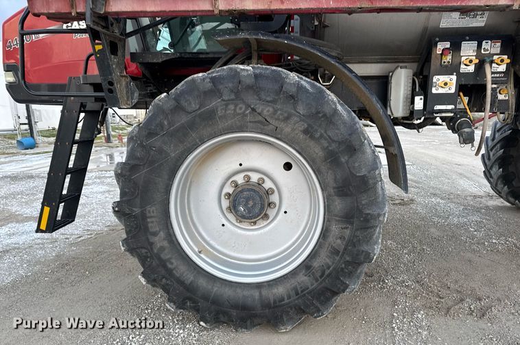 image for item DW2460 2014 Case IH Patriot 4430 sprayer