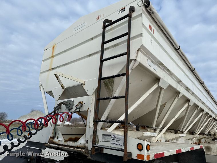 image for item DW2464 2006 Rayman 36CH11SF fertilizer delivery trailer