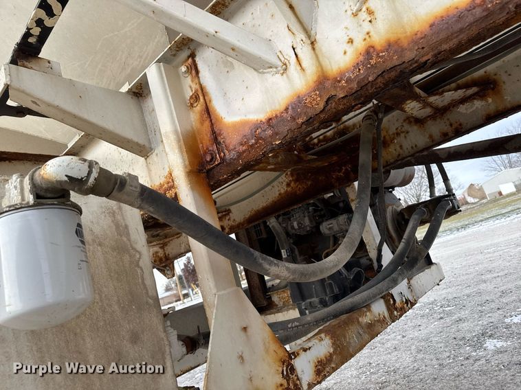 image for item DW2464 2006 Rayman 36CH11SF fertilizer delivery trailer