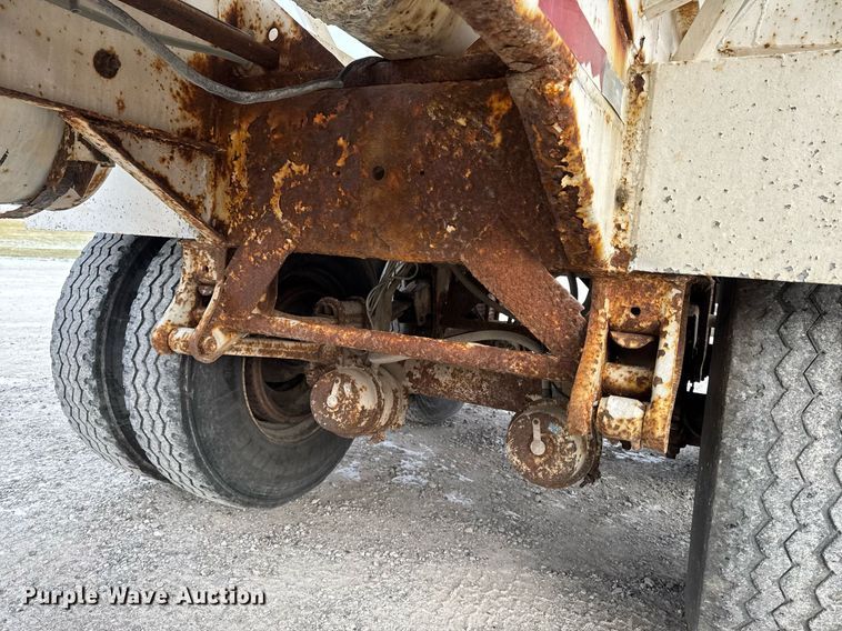 image for item DW2464 2006 Rayman 36CH11SF fertilizer delivery trailer