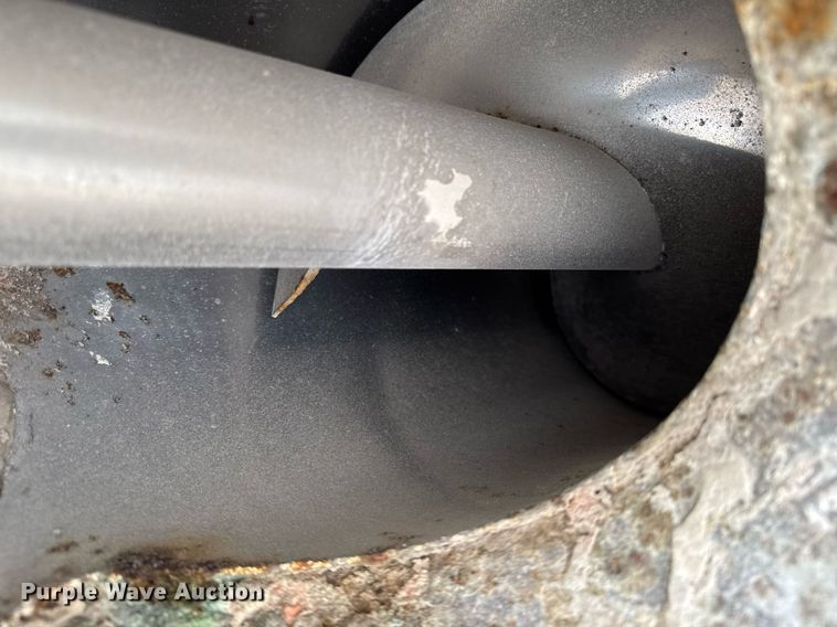 image for item DW2464 2006 Rayman 36CH11SF fertilizer delivery trailer