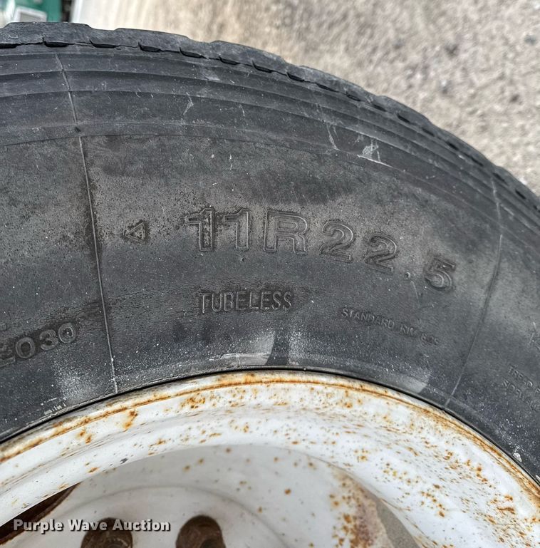 image for item DW2464 2006 Rayman 36CH11SF fertilizer delivery trailer