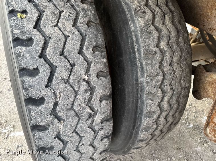 image for item DW2464 2006 Rayman 36CH11SF fertilizer delivery trailer