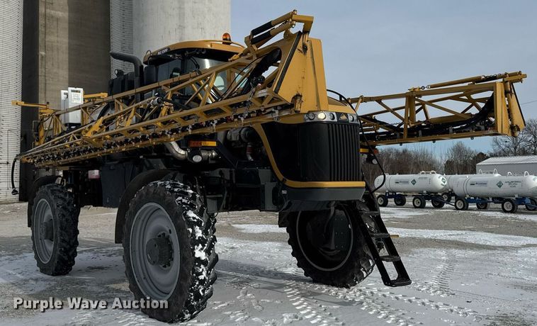 image for item DW2469 2014 RoGator RG1300 sprayer