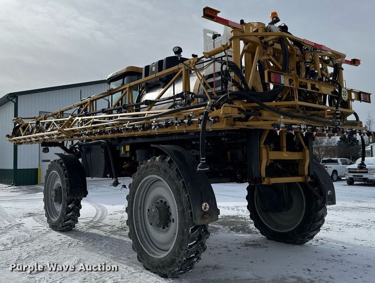 image for item DW2469 2014 RoGator RG1300 sprayer