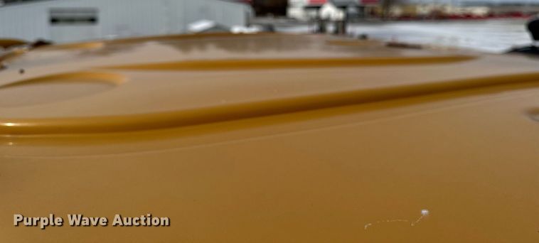 image for item DW2469 2014 RoGator RG1300 sprayer