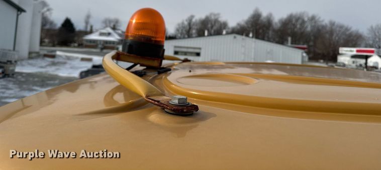 image for item DW2469 2014 RoGator RG1300 sprayer