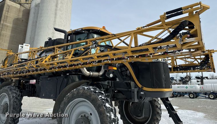 image for item DW2469 2014 RoGator RG1300 sprayer