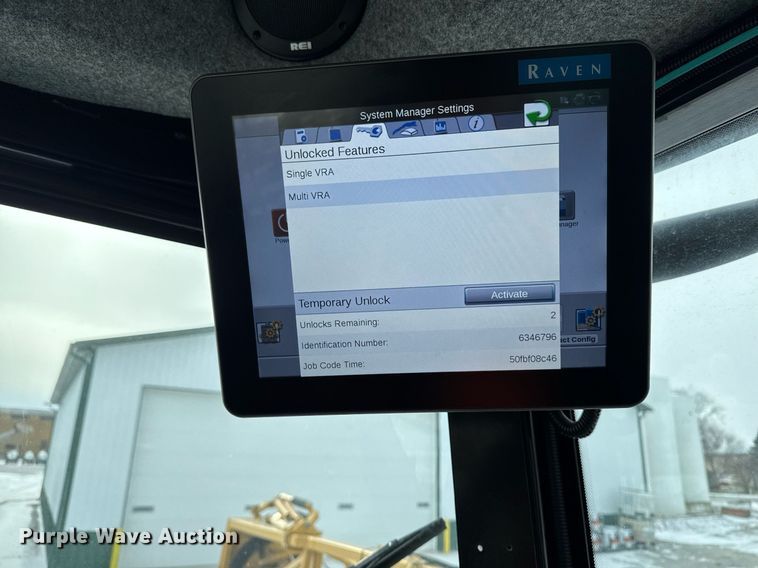 image for item DW2469 2014 RoGator RG1300 sprayer