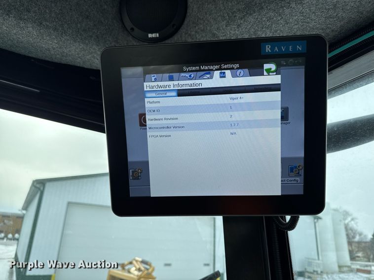 image for item DW2469 2014 RoGator RG1300 sprayer