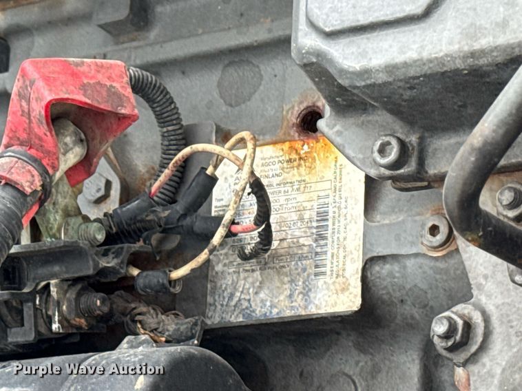 image for item DW2469 2014 RoGator RG1300 sprayer