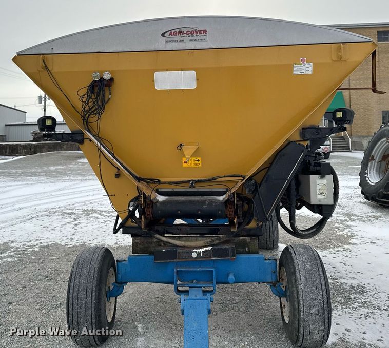 image for item DW2469 2014 RoGator RG1300 sprayer