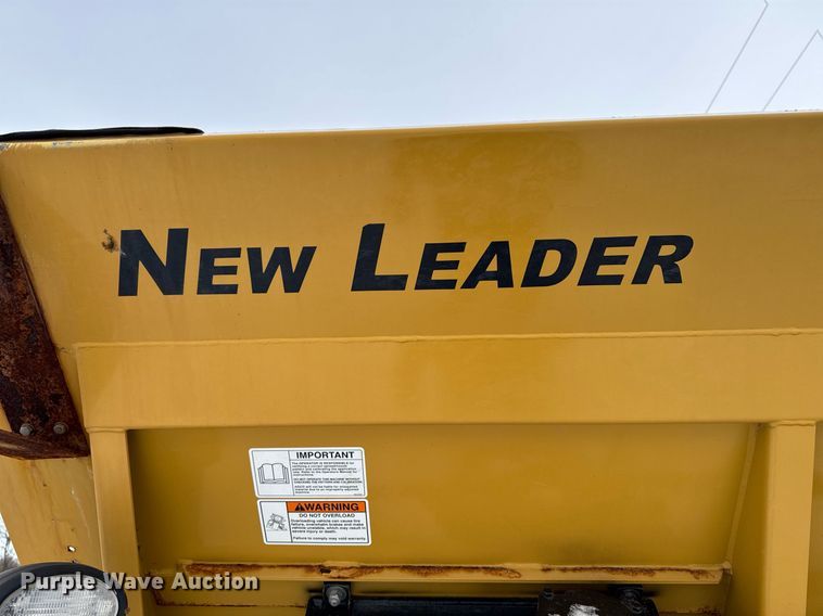 image for item DW2469 2014 RoGator RG1300 sprayer