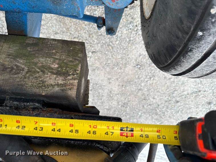 image for item DW2469 2014 RoGator RG1300 sprayer