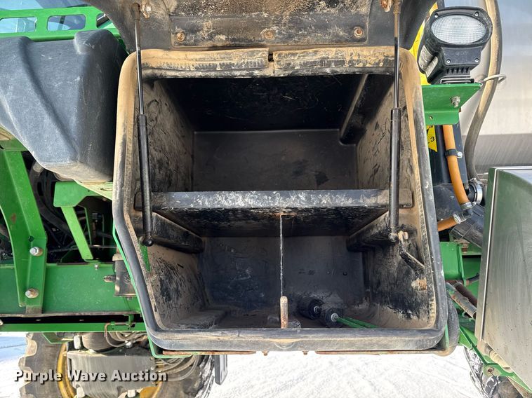 image for item DW2474 2014 John Deere R4038 sprayer