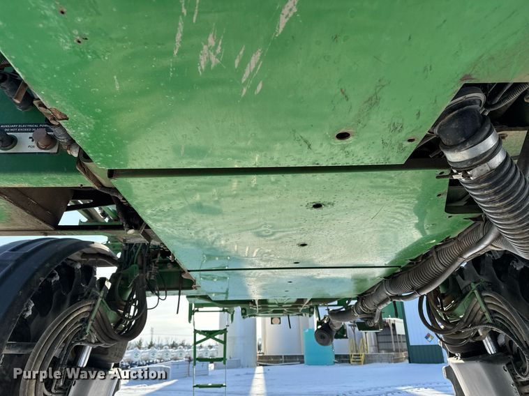 image for item DW2474 2014 John Deere R4038 sprayer