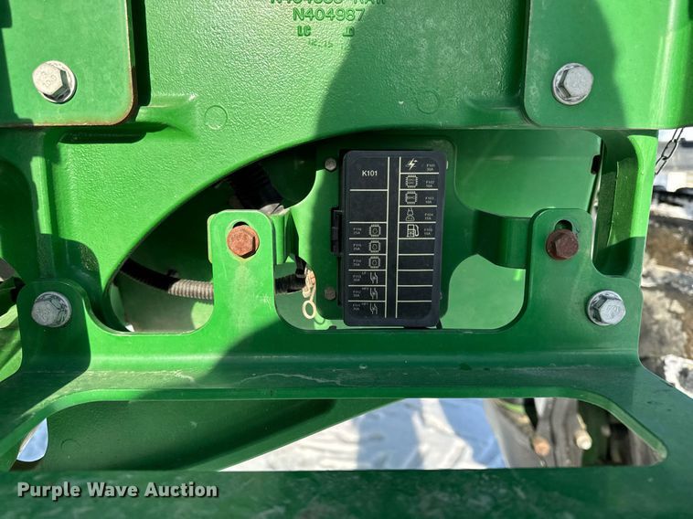 image for item DW2474 2014 John Deere R4038 sprayer