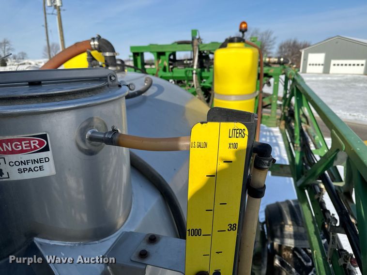 image for item DW2474 2014 John Deere R4038 sprayer