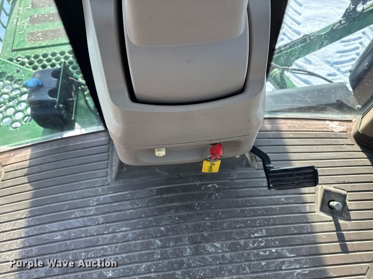 image for item DW2474 2014 John Deere R4038 sprayer