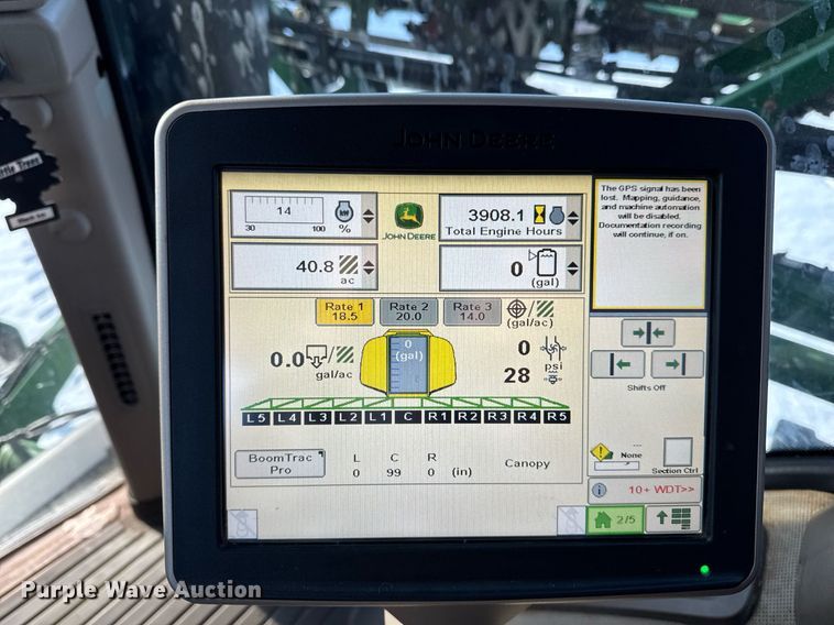 image for item DW2474 2014 John Deere R4038 sprayer