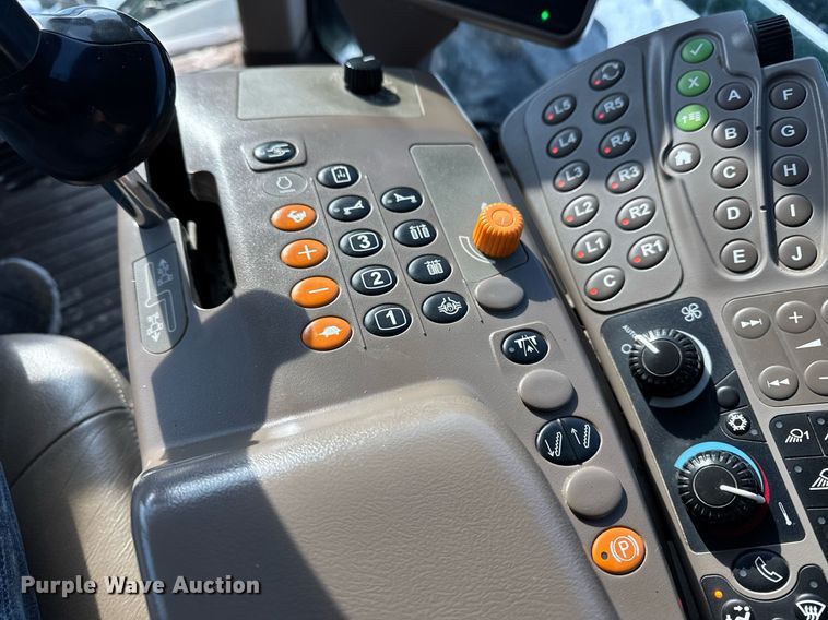 image for item DW2474 2014 John Deere R4038 sprayer