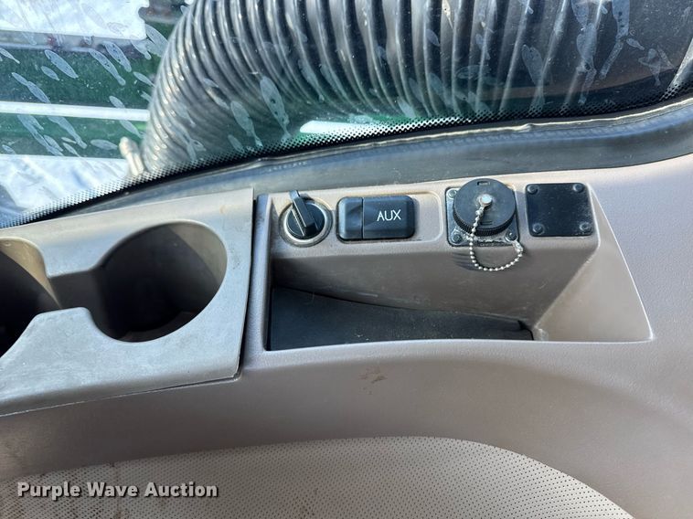 image for item DW2474 2014 John Deere R4038 sprayer