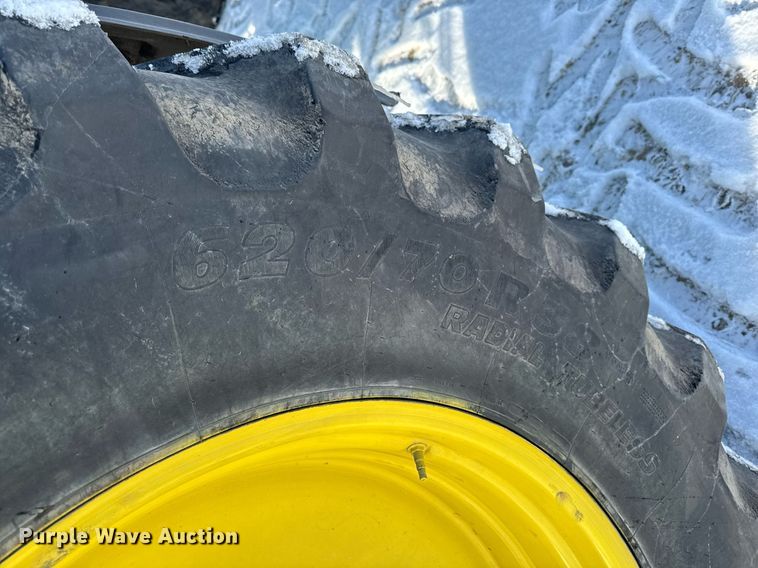 image for item DW2474 2014 John Deere R4038 sprayer