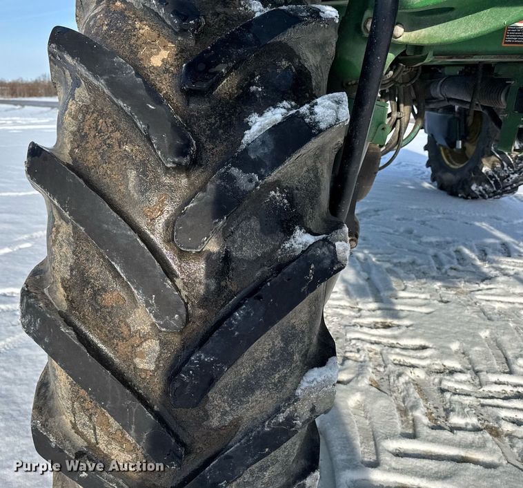 image for item DW2474 2014 John Deere R4038 sprayer