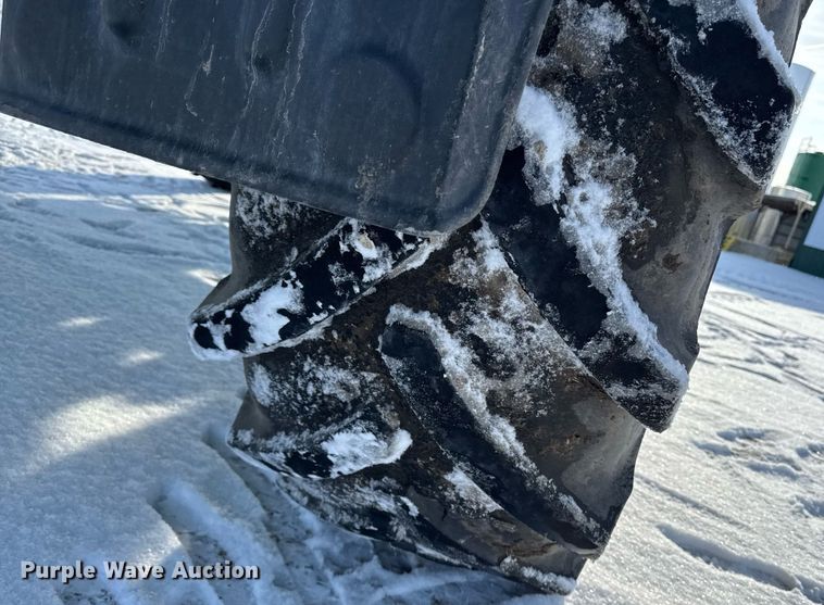 image for item DW2474 2014 John Deere R4038 sprayer