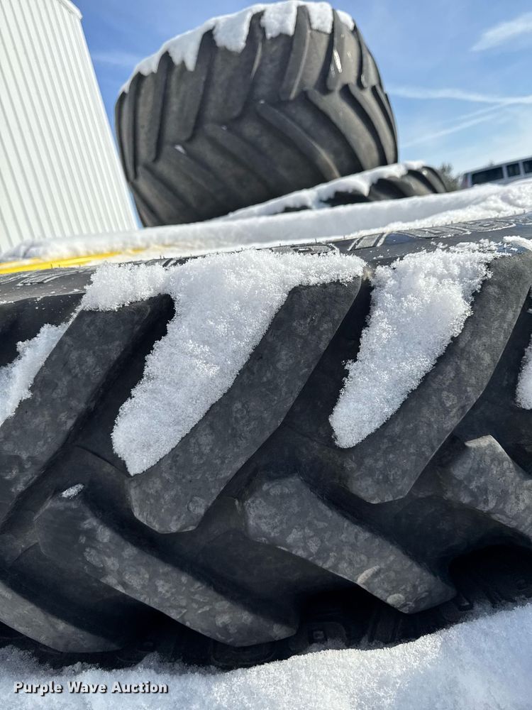 image for item DW2474 2014 John Deere R4038 sprayer