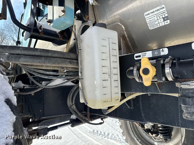 image for item DW2475 2015 Case IH Patriot 3340 sprayer