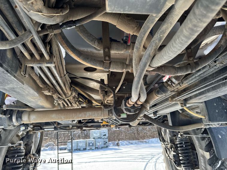 image for item DW2475 2015 Case IH Patriot 3340 sprayer