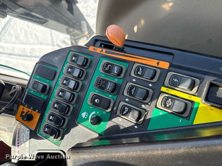 image for item DW2475 2015 Case IH Patriot 3340 sprayer