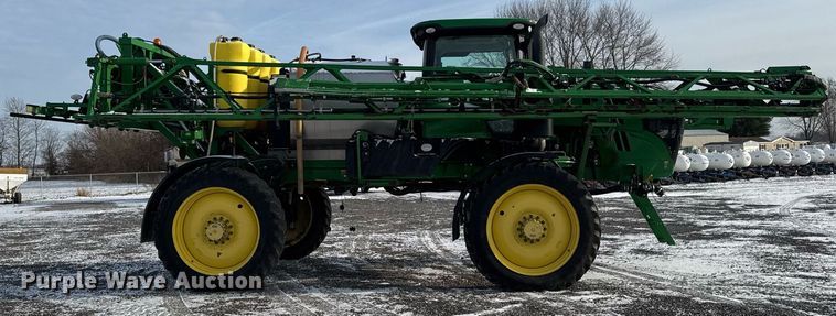 image for item DW2478 2018 John Deere R4038 sprayer
