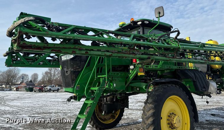 image for item DW2478 2018 John Deere R4038 sprayer