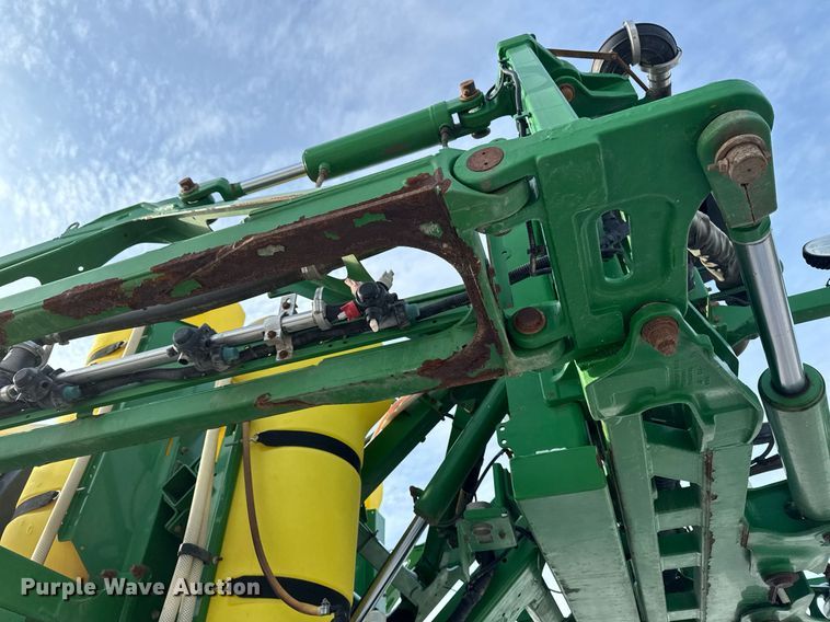 image for item DW2478 2018 John Deere R4038 sprayer